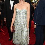 Naomi Watts en la alfombra roja de los Emmy 2015