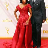 Niecy Nash y Jay Tucker en la alfombra roja de los Emmy 2015