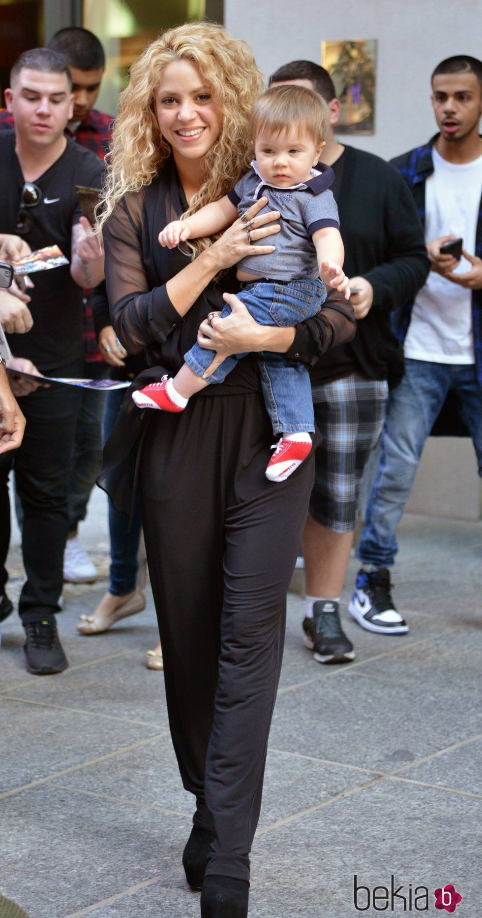 Shakira con su hijo Sasha en Nueva York