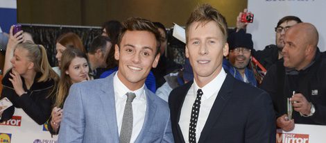 Tom Daley y Dustin Lance Black en los Pride of Britain Awards 2015