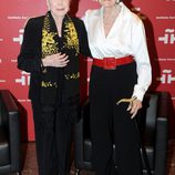 Amparo Rivelles y María Dolores Pradera en el homenaje a Amparo Rivelles en el Cervantes