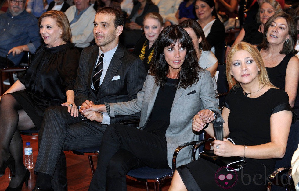 María Luisa Merlo, Luis Merlo, Maribel Verdú y Amparo Larrañaga en el homenaje a Amparo Rivelles