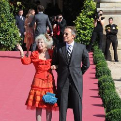 Cayetana de Alba y Alfonso Díez, en la boda de Rafa Medina