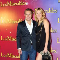 Alejandra Prat y Juan Manuel Alcaraz en el estreno de 'Los Miserables' en Barcelona