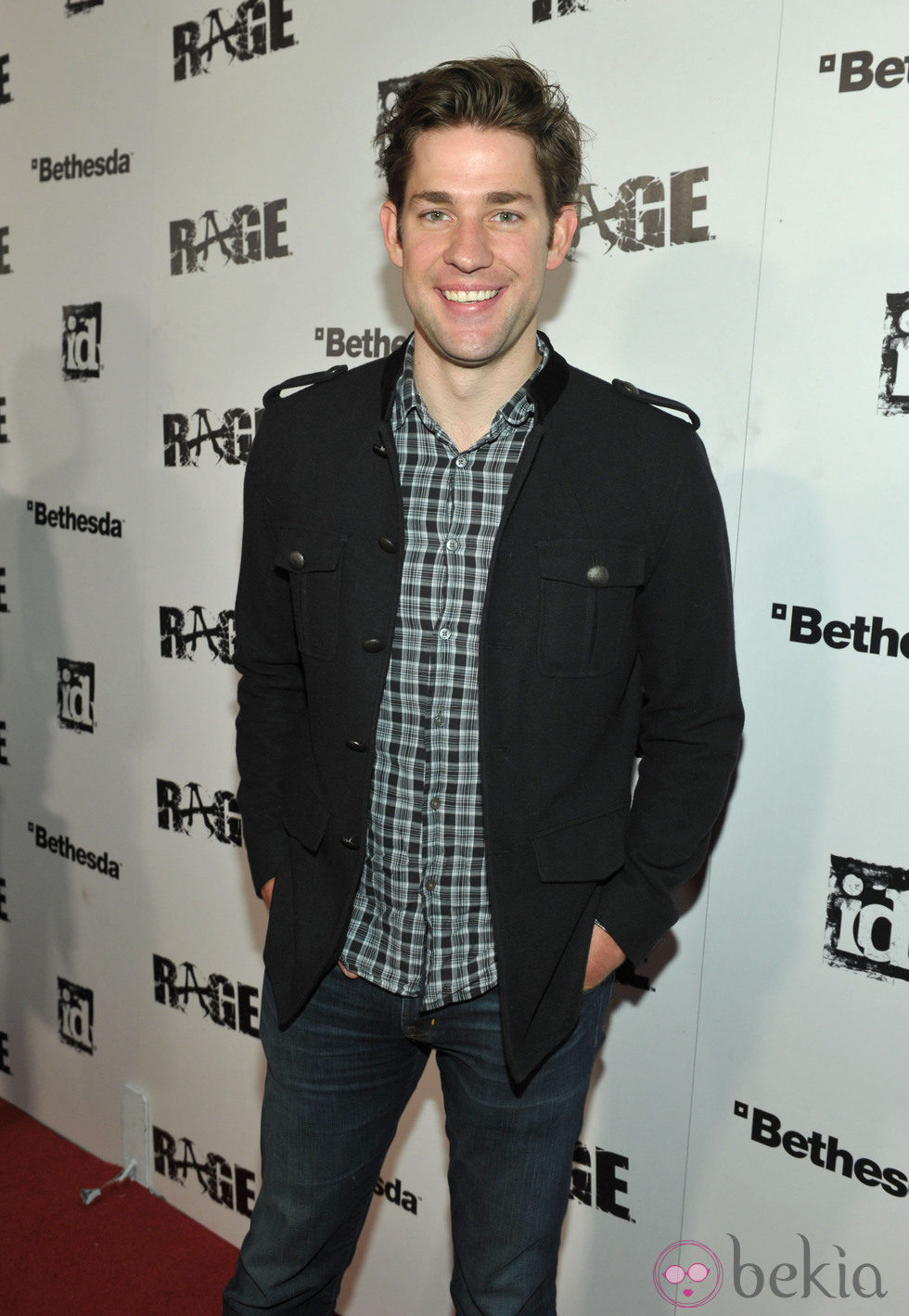 John Krasinski, de 'The Office', en la fiesta de 'Rage'