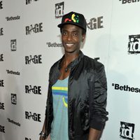 Edi Gathegi en la fiesta de 'Rage'