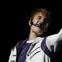 Justin Bieber, encantador con sus fans en México DF