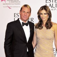 Liz Hurley y Shane Warne