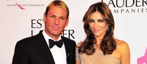 Liz Hurley y Shane Warne