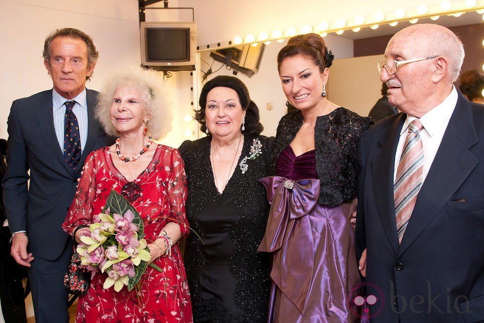 Alfonso Díez, Cayetana de Alba, Montserrat Caballé y Montserrat Martí en Sevilla