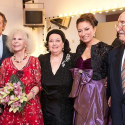 Alfonso Díez, Cayetana de Alba, Montserrat Caballé y Montserrat Martí en Sevilla