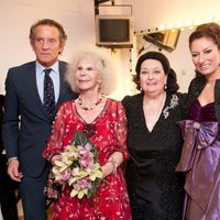 Alfonso Díez, Cayetana de Alba, Montserrat Caballé y Montserrat Martí en Sevilla