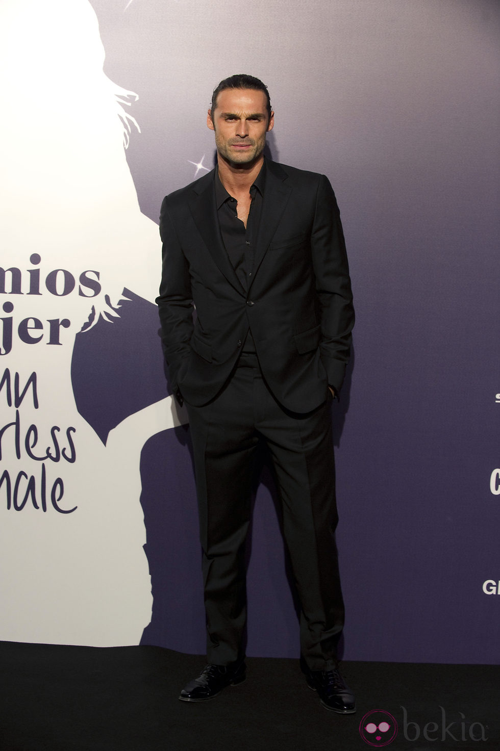 Iván Sánchez en los Premios Cosmopolitan Fun Fearless Female 2011