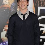 Miles Teller en la premiere de 'Footloose' en Los Angeles