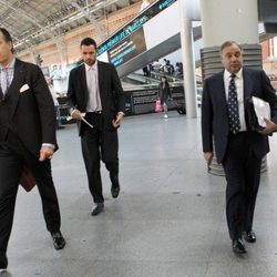 Fernando Martínez de Irujo y Jaime de Marichalar en la estación de Atocha