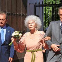 Cayetana  de Alba y Alfonso Díez recién casados