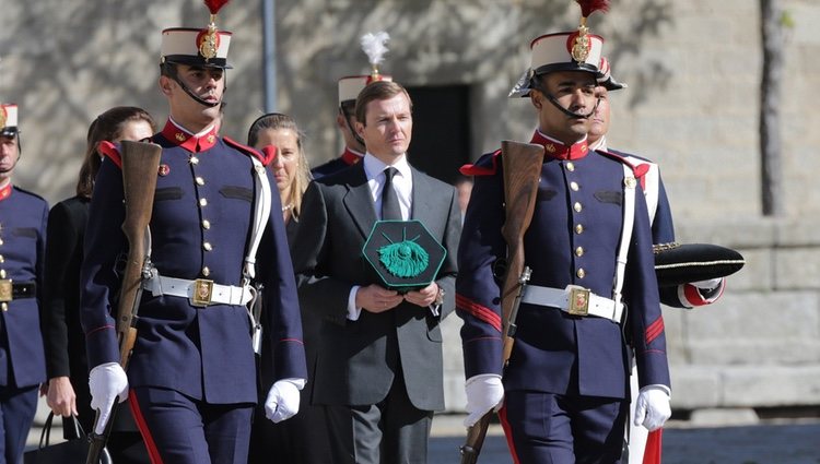 El hijo del Duque de Calabria en el funeral de su padre