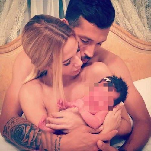 Primera imagen de Tamara Gorro y Ezequiel Garay con su hija Shaila