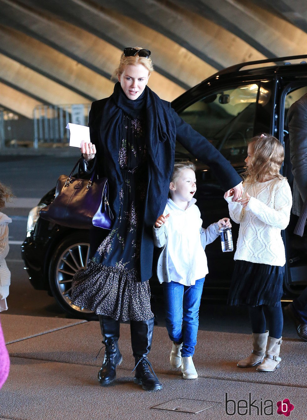 Nicole Kidman con sus hijas Sunday Rose y Faith Margaret