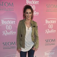 Malú en un acto solidario por el Día Mundial contra el Cáncer de Mama 2015