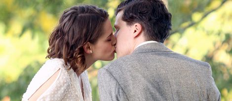 Kristen Stewart y Jesse Eisenberg se besan en el rodaje de su nueva película