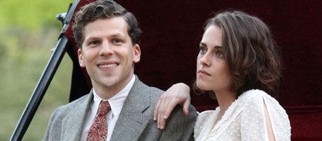 Kristen Stewart y Jesse Eisenberg en el rodaje de su nueva película