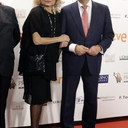 Mayra Gómez Kemp y Manuel Campo Vidal en los Premios Iris de la Academia de Televisión 2015