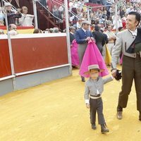 José Ortega Cano con su hijo José María en su vuelta a los ruedos