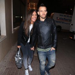 Cristina Pedroche y David Muñoz dando su paseo como matrimonio