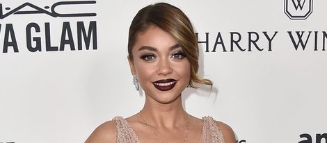 Sarah Hyland en la Gala amfAR 2015 de Los Angeles