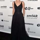 Rosie Huntington-Whiteley en la Gala amfAR 2015 de Los Angeles