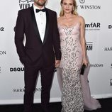 Diane Kruger y Joshua Jackson en la Gala amfAR 2015 de Los Angeles