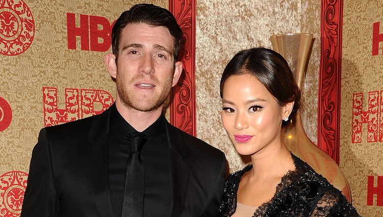 Jamie Chung y Bryan Greenberg en los Globos de Oro 2014