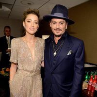 Amber Heard y Johnny Depp en los Hollywood Film Awards 2015