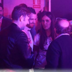 Cristina Pedroche y David Muñoz con Carlos Latre tras su boda