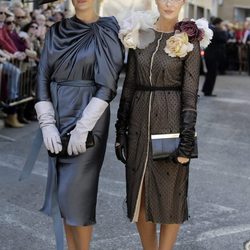 Vicky Martín Berrocal y su hermana en la boda de Eva González y Cayetano Rivera