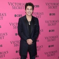 Austin Mahone en el Victoria's Secret Fashion Show 2015