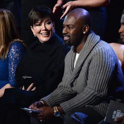 Kris Jenner y Corey Gamble en el front row  del Victoria's Secret Fashion Show 2015