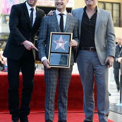 Daniel Radcliffe recibe su estrella en el Paseo de la Fama al lado de Chris Columbus y Chris Hardwick