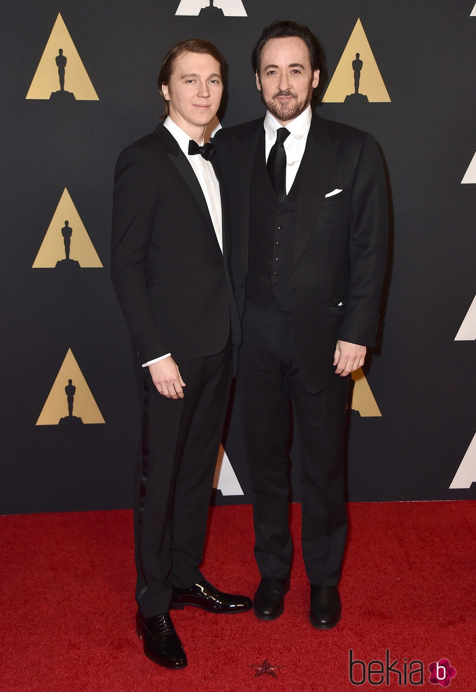 Paul Dano y John Cusack en los Governors Awards 2015