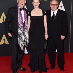 Ian McKellen, Laura Linney y Bill Condon en los Governors Awards 2015