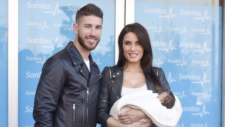 Sergio Ramos y Pilar Rubio presentan a su hijo Marco