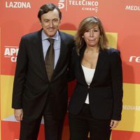 Rafael Hernando y Alicia Sánchez Camacho en la premiere de 'Ocho Apellidos Catalanes'