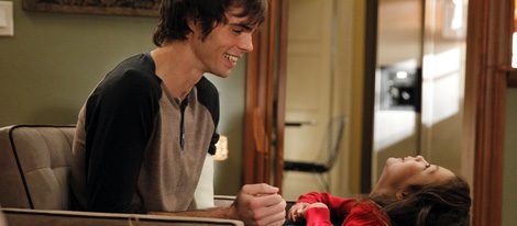 Reid Ewing en una escena de 'Modern Family' junto a Aubrey Anderson-Emmons