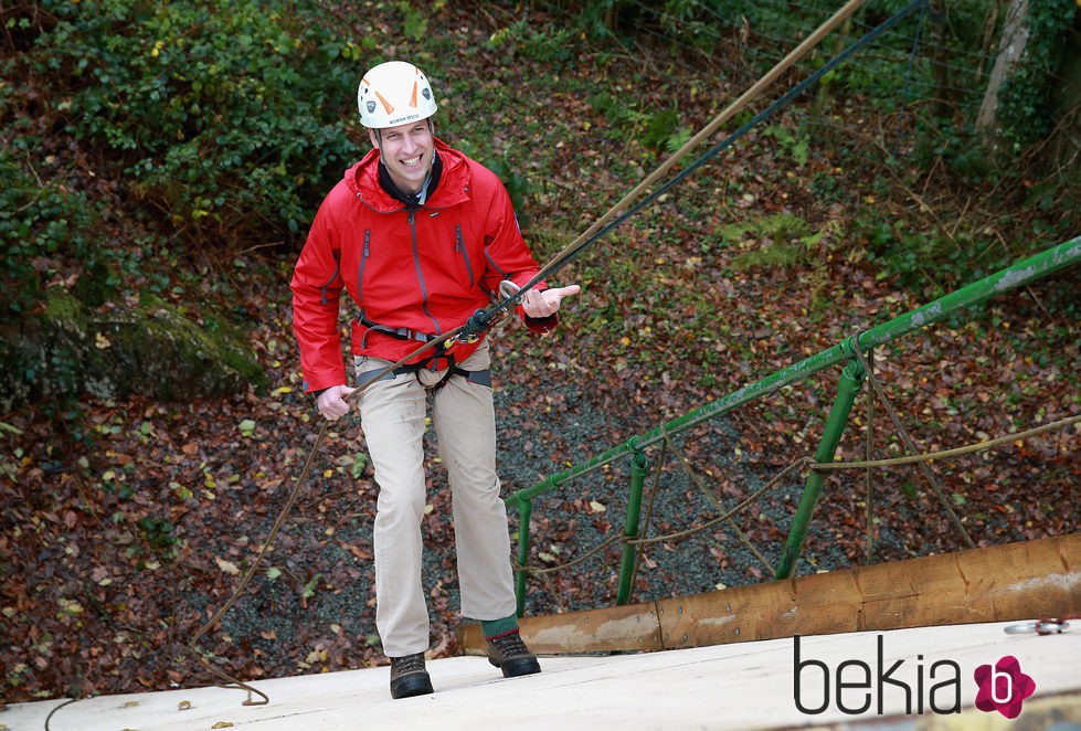 El Príncipe Guillermo escalando en Gales