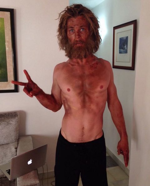 Chris Hemsworth, irreconocible tras su transformación para su película 'En el corazón del mar'