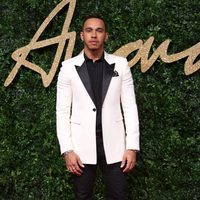 Lewis Hamilton en los British Fasion Awards 2015