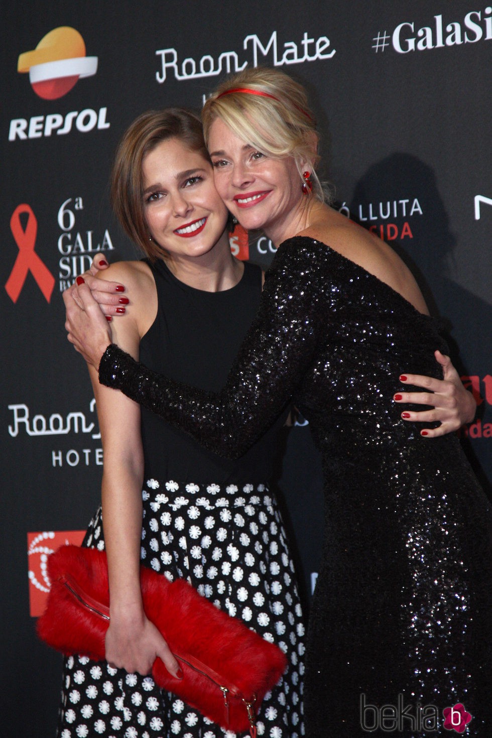 Belén Rueda y Natalia Sánchez en la Gala contra el Sida 2015 de Barcelona