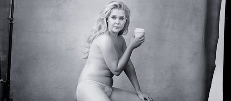 Amy Schumer protagoniza el mes de diciembre del Calendario Pirelli 2016