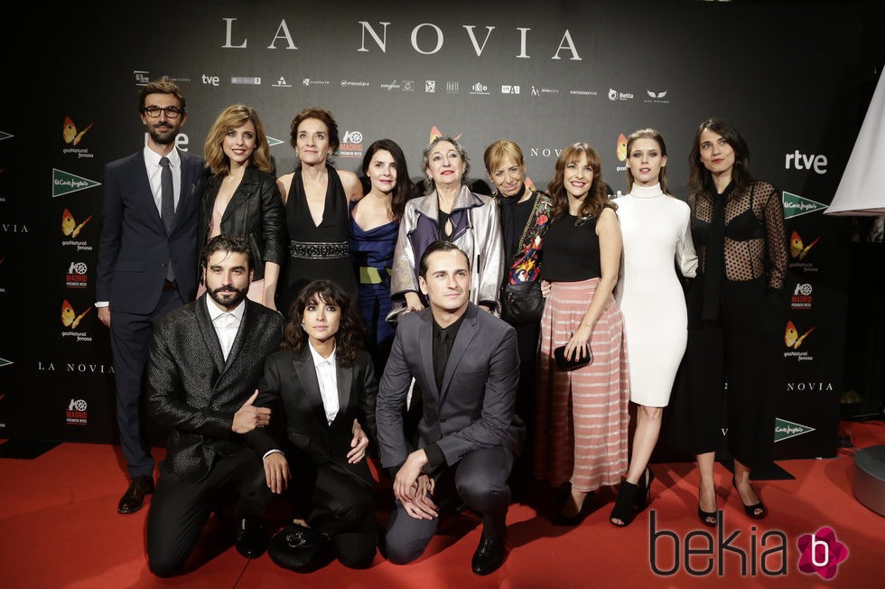 El reparto de 'La novia' en su estreno